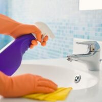 بهترین روش های تمیز کردن انواع روشویی