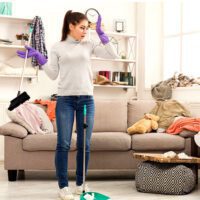 تمیزکاری خانه هنگام ورود مهمان سرزده