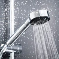 سردوش های کاهنده مصرف آب محک