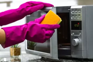 تمیز کردن مایکروویو