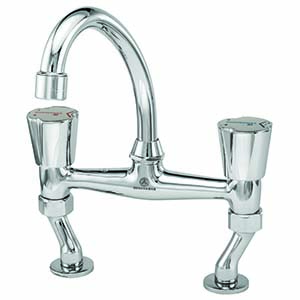 توکاسه کاستا قهرمان