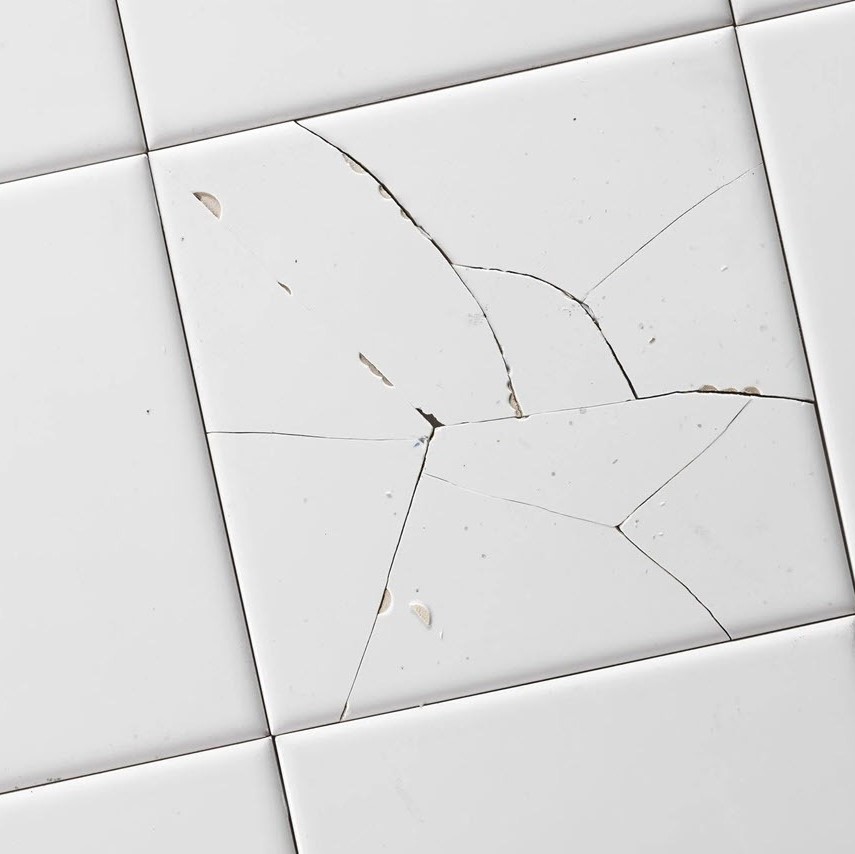 چگونه سرامیک ترک‌خورده را ترمیم کنیم؟